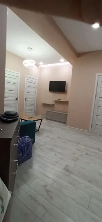70 м², 3-комн. квартира, 4/8-3