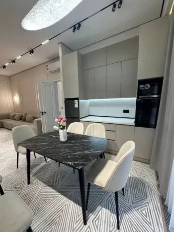 80 м², 3-комн. квартира, 5/6-2