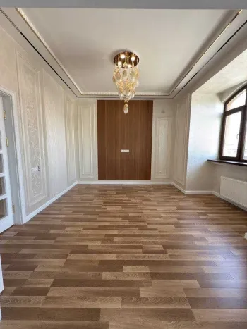 175 m², ko'p xonali kvartira, 8/8-3