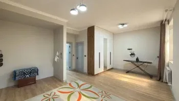 151 м², многокомнатная квартира, 1/8-3