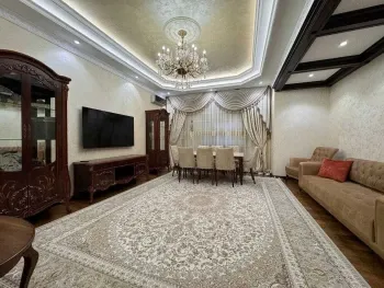 185 м², 4-комн. квартира, 4/8-0