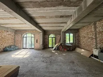 230 m², 5-xonali kvartira, 1/8-3