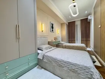 140 м², 5-комн. квартира, 8/9-2