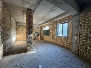 138 м², 4-комн. квартира, 1/5-1