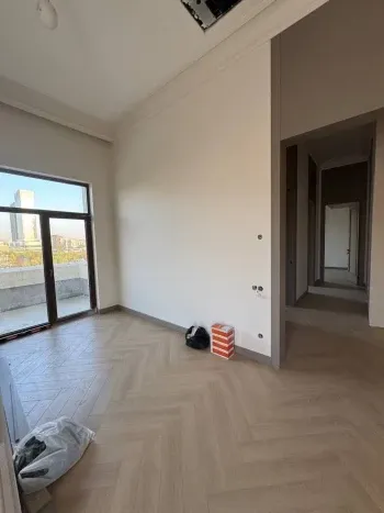 104 м², 3-комн. квартира, 7/7-1