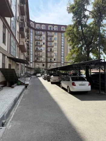 90 м², 3-комн. квартира, 8/9-0