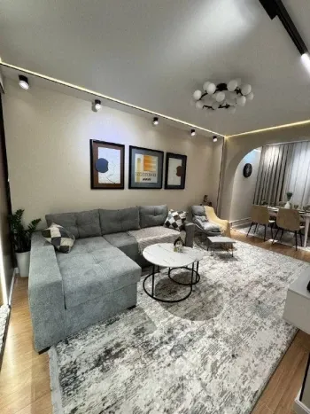 300 м², 2-комн. квартира, 3/4-1