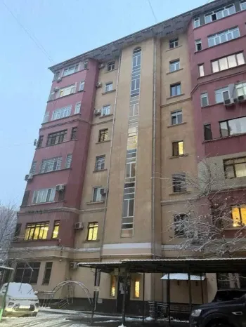 273 м², 4-комн. квартира, 7/8-0