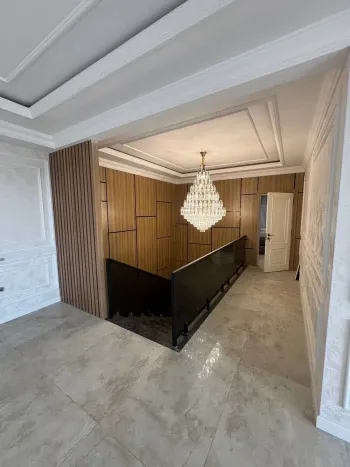 375 м², многокомнатная квартира, 9/10-2