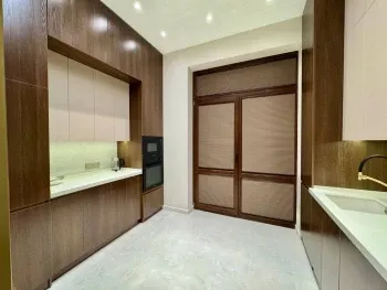 100 м², 3-комн. квартира, 6/10-2