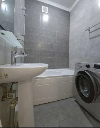 65 м², 3-комн. квартира, 2/9-2