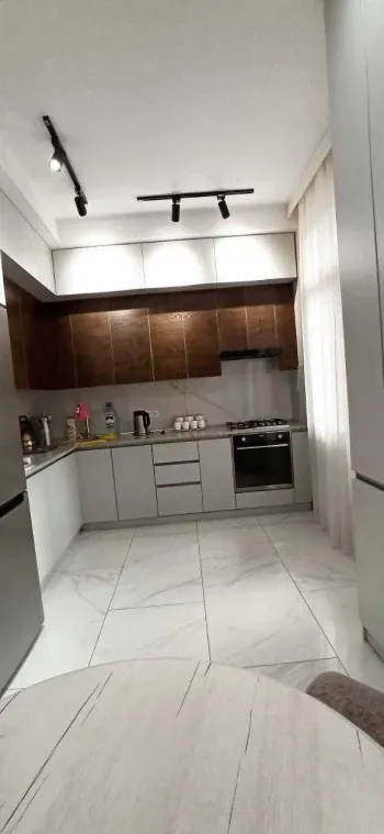 80 м², 3-комн. квартира, 4/9-2