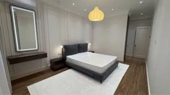 130 м², 4-комн. квартира, 8/10-3