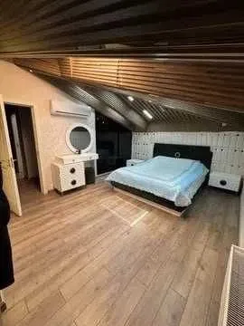 100 м², 3-комн. квартира, 8/9-1