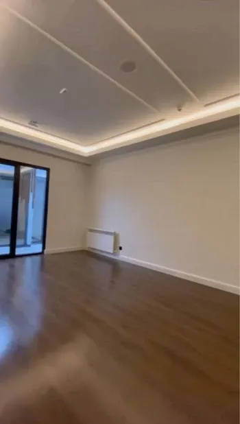 90 м², 3-комн. квартира, 4/9-3