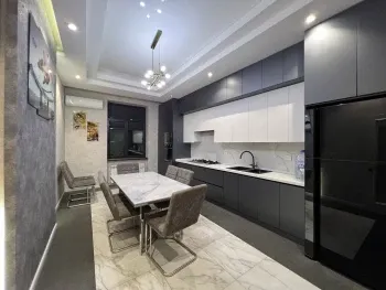 160 m², 5-xonali kvartira, 5/10-3