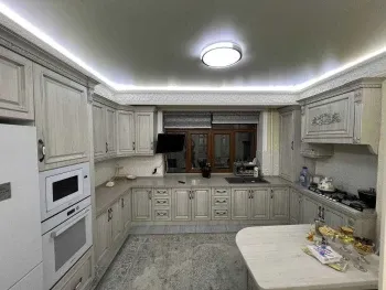 130 м², 4-комн. квартира, 3/8-3