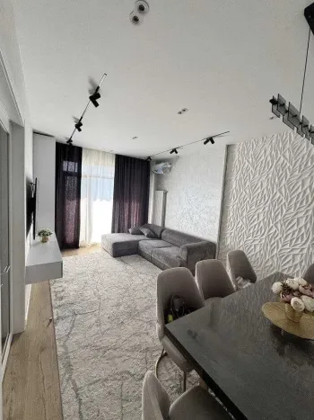 77 м², 3-комн. квартира, 6/9-0