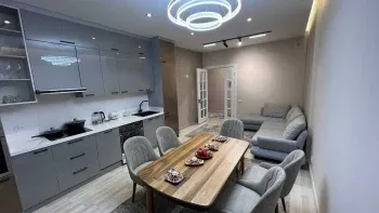 90 м², 3-комн. квартира, 8/12-0