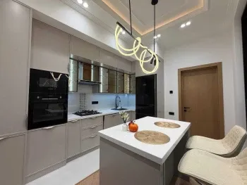 250 м², 5-комн. квартира, 7/8-1