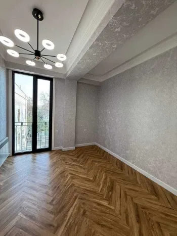 100 м², 3-комн. квартира, 3/8-3