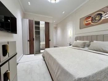 140 м², 5-комн. квартира, 8/9-1
