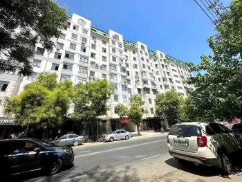 210 m², ko'p xonali kvartira, 9/10-2