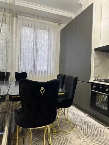 80 м², 3-комн. квартира, 2/10-2