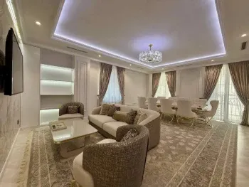 100 м², 3-комн. квартира, 5/10-0