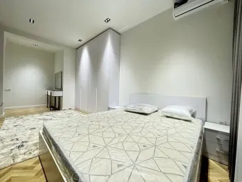 80 м², 2-комн. квартира, 7/7-3