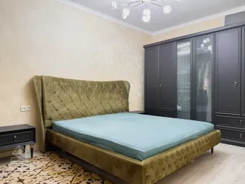 105 м², 3-комн. квартира, 4/7-1