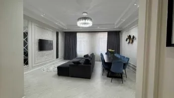 204 м², многокомнатная квартира, 1/7-0