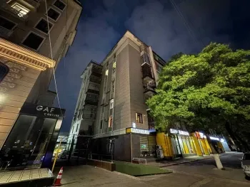 160 м², 3-комн. квартира, 6/8-0