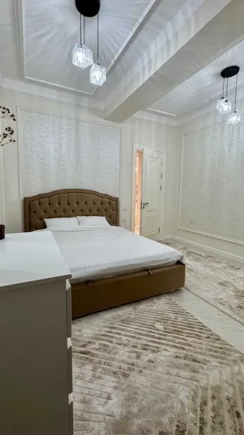 204 м², многокомнатная квартира, 1/7-3