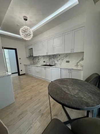 145 м², 3-комн. квартира, 3/15-3