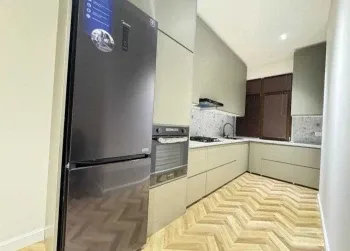 80 м², 2-комн. квартира, 7/7-3