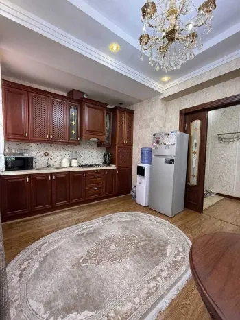 100 м², 4-комн. квартира, 3/8-3