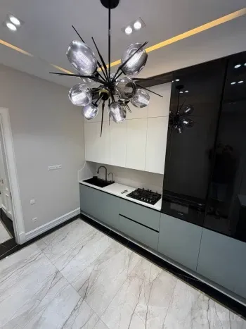 100 м², 3-комн. квартира, 6/10-2