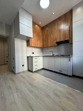 100 м², 3-комн. квартира, 1/10-0