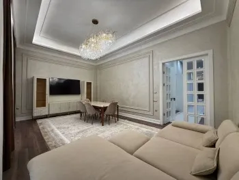 200 м², 5-комн. квартира, 1/10-2