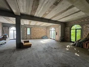 230 m², 5-xonali kvartira, 1/8-1