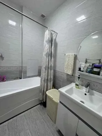 130 м², 4-комн. квартира, 4/10-1