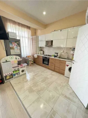 111 м², 4-комн. квартира, 8/9-2