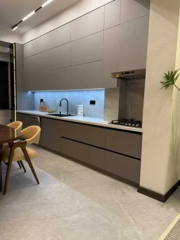 90 m², 3-xonali kvartira, 3/10-2