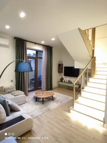 130 м², 4-комн. квартира, 8/9-0