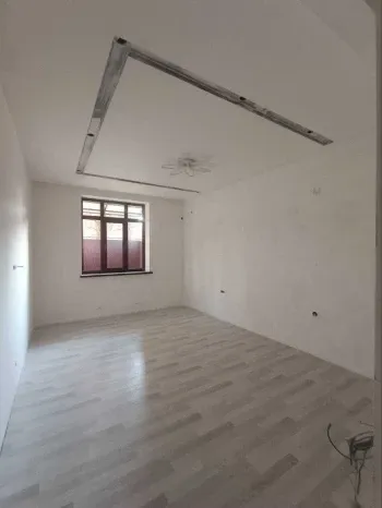 210 м², 5-комн. квартира, 1/6-3