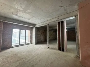 135 м², 4-комн. квартира, 2/8-3