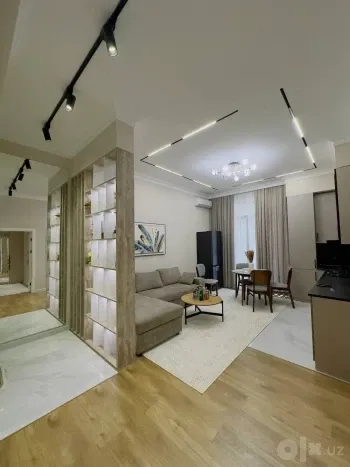 60 м², 3-комн. квартира, 3/10-0