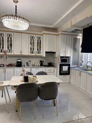 115 м², 4-комн. квартира, 8/9-1