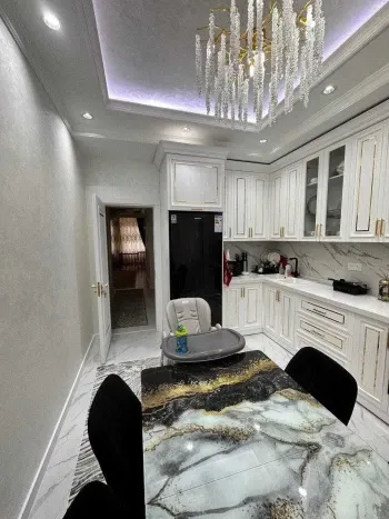 160 м², 4-комн. квартира, 1/8-0